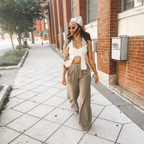 Meet your Posher, Jourdan - Picture 3 of 3